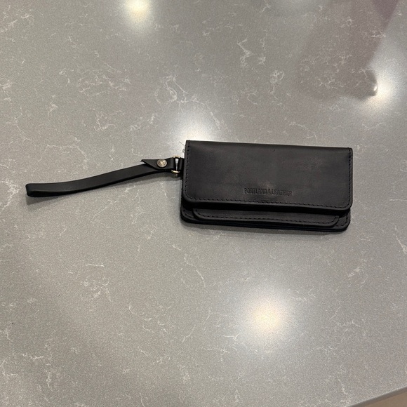 Portland Leather Black Wallet - Picture 2 of 10